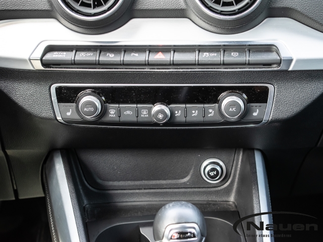 SQ2 2.0 TFSI quattro Navi Leder Soundsystem LED