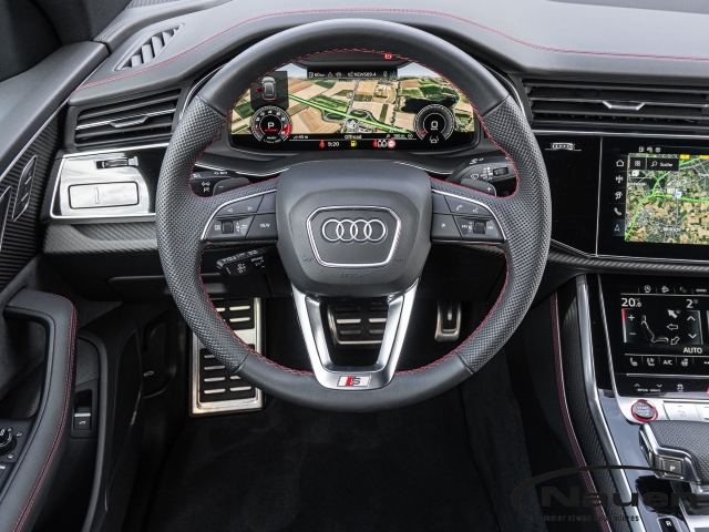 SQ8 4.0 TFSI *PANO*STAND.HZG.*RAUTE ROT*B&O*HUD*