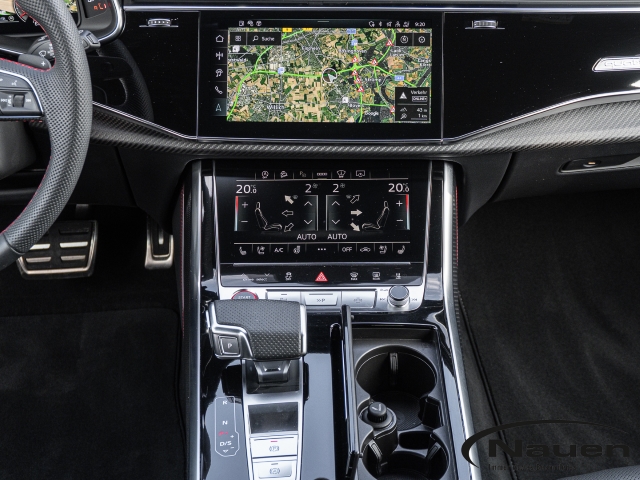 SQ8 4.0 TFSI *PANO*STAND.HZG.*RAUTE ROT*B&O*HUD*