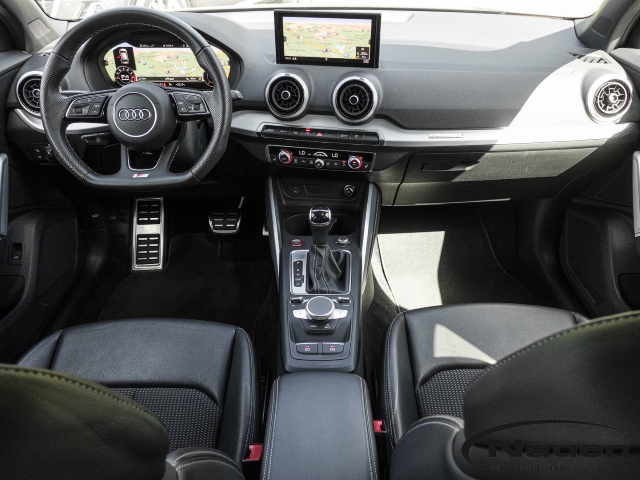 SQ2 2.0 TFSI S-tronic Pano, Optik, VC, Matrix, Kamera
