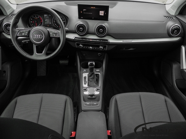 Q2 35 TFSI advanced Navi LED Apple CarPlay