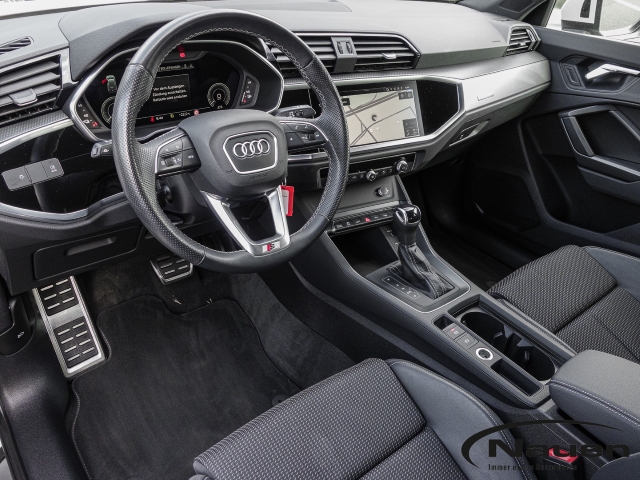 Q3 TFSIe S-line 45 TFSIe *NAVI*KAMERA*VC*OPTIK*