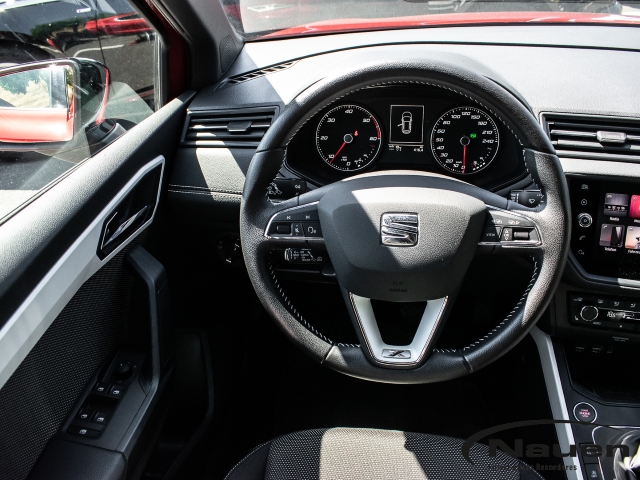 Arona 1.6 TDI Xcellence *AHK*Std.Hzg.*ACC*NAVI*