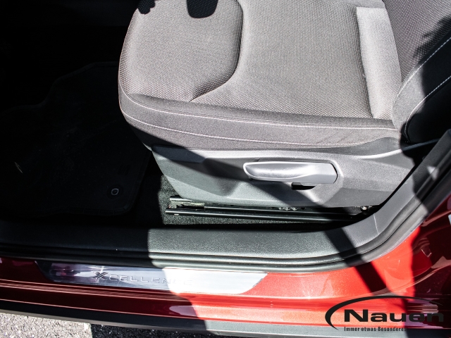 Arona 1.6 TDI Xcellence *AHK*Std.Hzg.*ACC*NAVI*