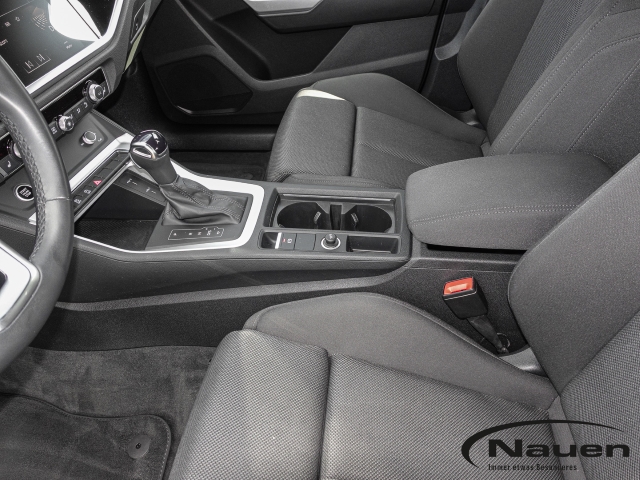 Q3 Sportback 40 TDI q *TEMPOMAT*INTERFACE*OPTIK*