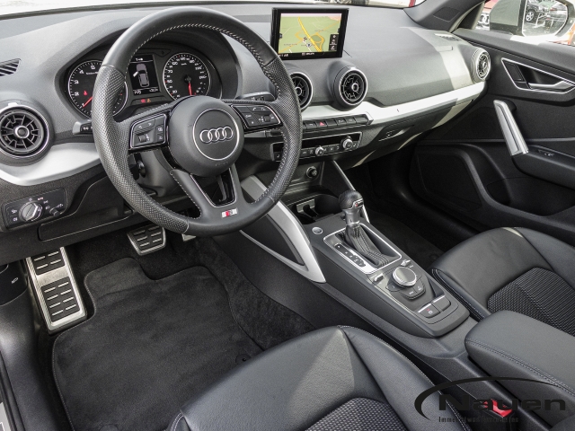 Q2 35 TFSI S-Line *NAVI*LED*PDC*SHZ