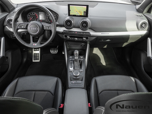 Q2 35 TFSI S-Line *NAVI*LED*PDC*SHZ