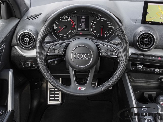 Q2 35 TFSI S-Line *NAVI*LED*PDC*SHZ