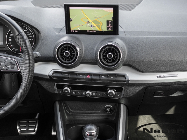 Q2 35 TFSI S-Line *NAVI*LED*PDC*SHZ