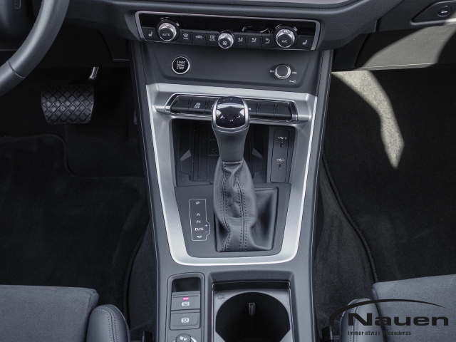 Q3 35 TFSI S tronic *AHK*KAMERA*SONOS*ACC*