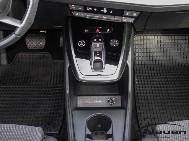 Q4 Sportback 35 *PANO*ACC*NAVI*PDC*