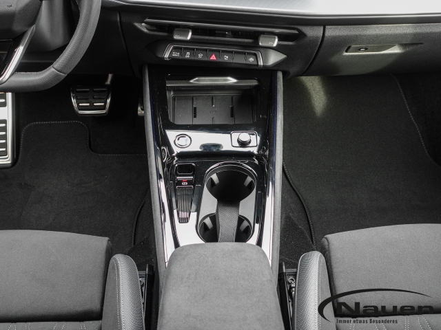 Q3 SUV e-hybrid 200 kW S line *TechPro*