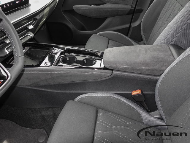 Q3 SUV e-hybrid 200 kW S line *TechPro*