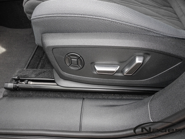 Q3 SUV e-hybrid 200 kW S line *TechPro*