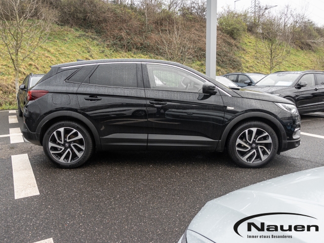 Grandland X Ultimate AT *PANO*ALLWETTER*DENON*LED