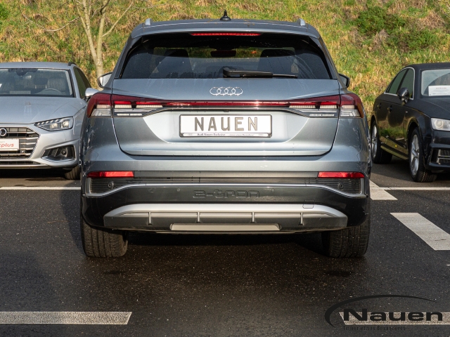 Q4 e-tron 40, AHK, Matrix, S-Line, Navi