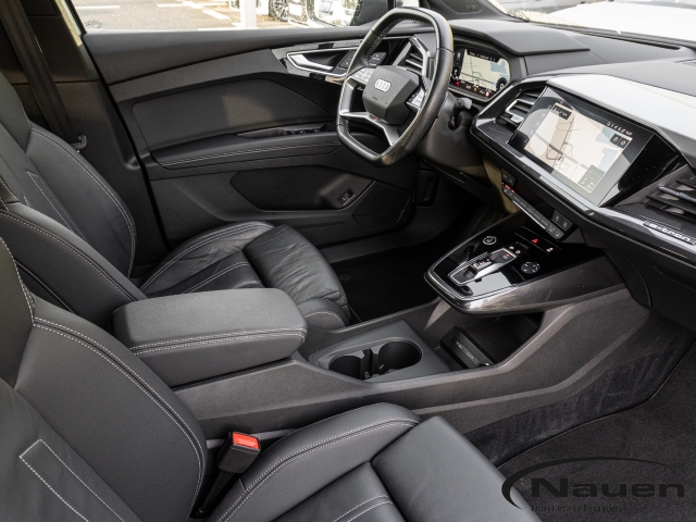 Q4 e-tron 40, AHK, Matrix, S-Line, Navi