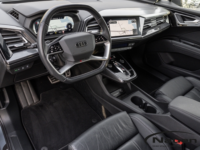 Q4 e-tron 40, AHK, Matrix, S-Line, Navi