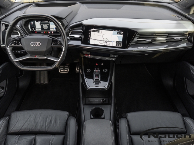Q4 e-tron 40, AHK, Matrix, S-Line, Navi