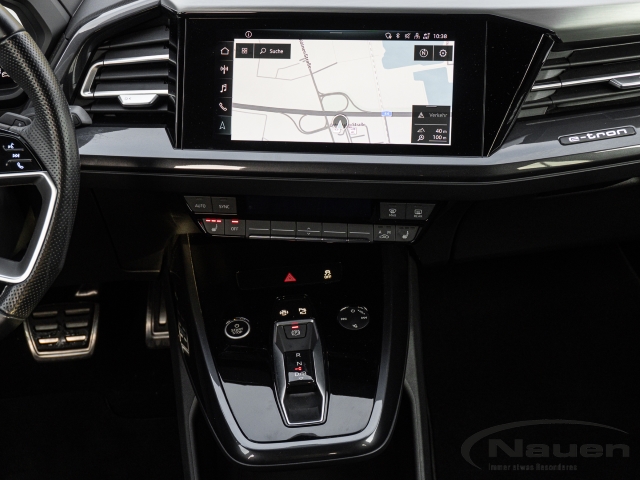 Q4 e-tron 40, AHK, Matrix, S-Line, Navi