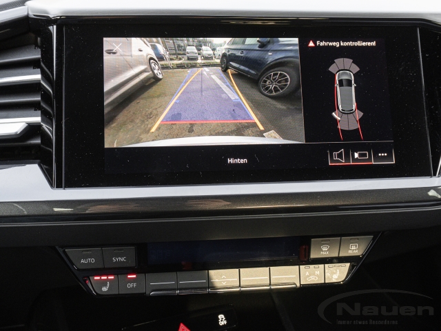 Q4 e-tron 40, AHK, Matrix, S-Line, Navi