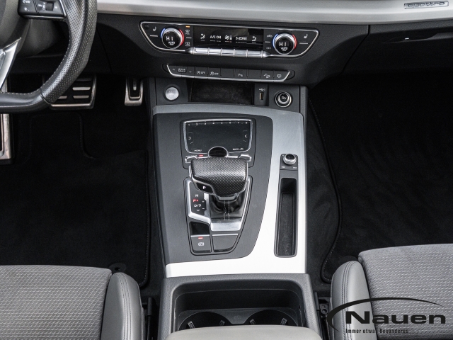 Q5 3.0 TDI quattro S-line *AHK*PANO*STAND.HZG*MATRIX*