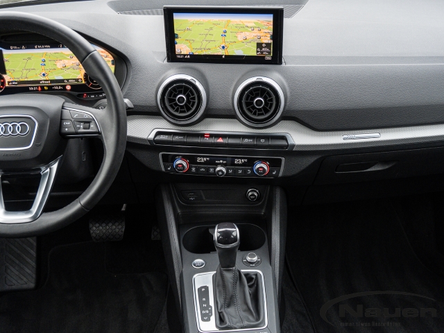 Q2 35 TDI S-tronic *ACC*MATRX*KAMERA*NAVI*SPORTSITZE*