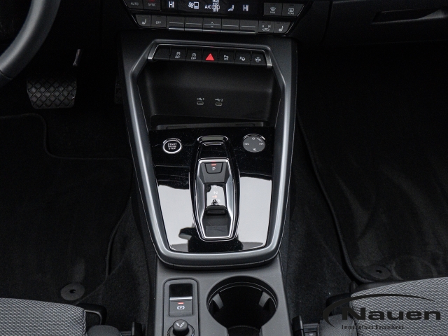 A3 30 TFSI S-tronic *AHK*PANO*SONOS*HUD*ACC*NAVI*