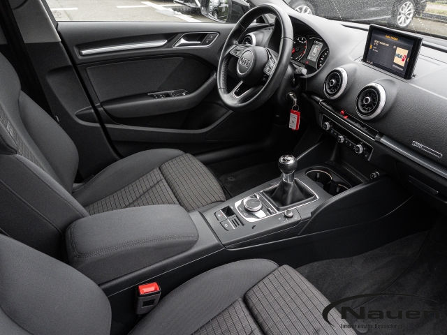 A3 35 TFSI sport *AHK*NAVI*PDC*TEMPPOMAT*SPORTSITZE*