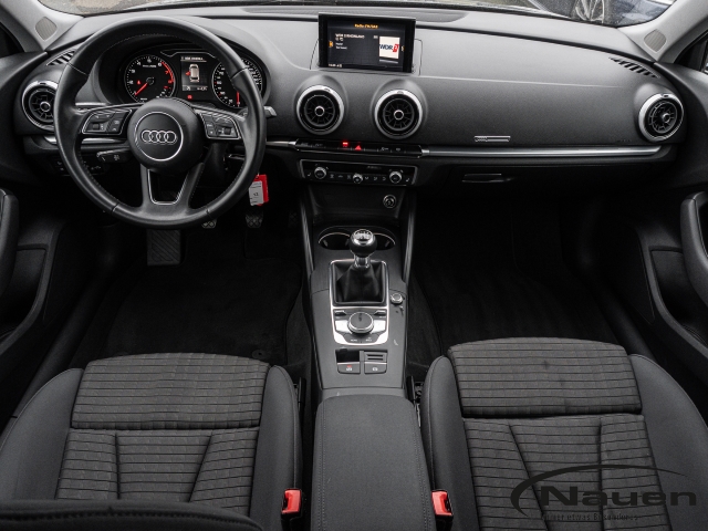 A3 35 TFSI sport *AHK*NAVI*PDC*TEMPPOMAT*SPORTSITZE*