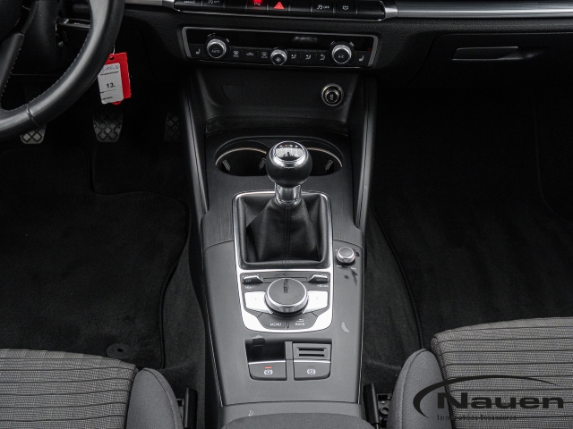 A3 35 TFSI sport *AHK*NAVI*PDC*TEMPPOMAT*SPORTSITZE*