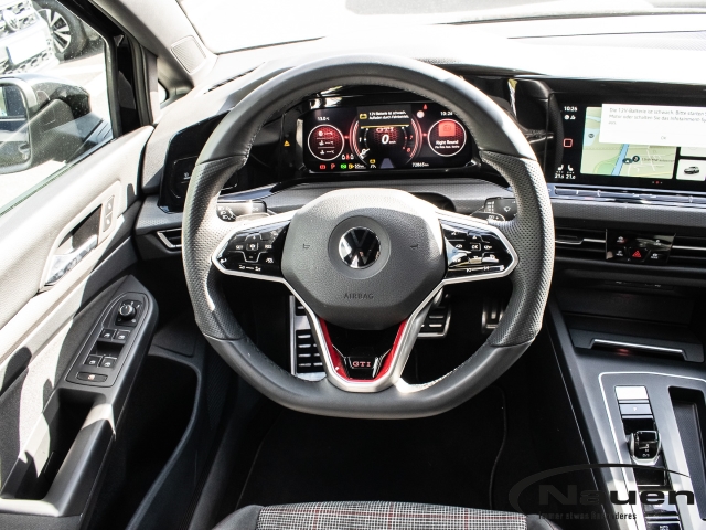 Golf GTI DSG *ACC*NAVI*BLACK STYLE*MATRIX*KAMERA*