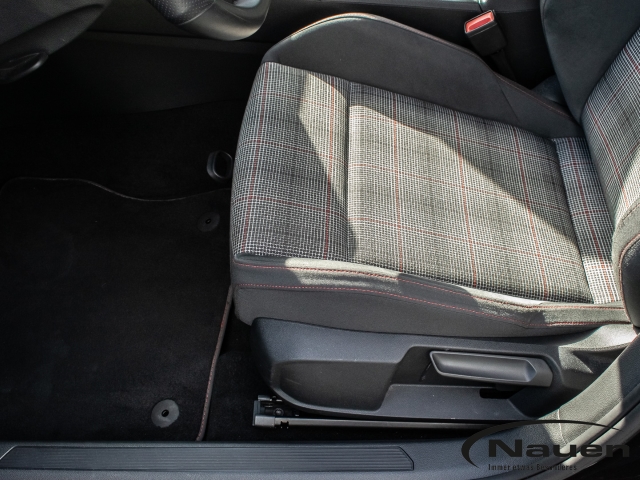 Golf GTI DSG *ACC*NAVI*BLACK STYLE*MATRIX*KAMERA*