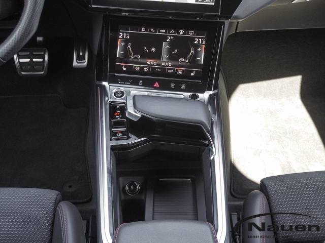 Q8 e-tron S line 55 quattro *PANO*HUD*MATRIX*ACC*SHZ+LHZ*