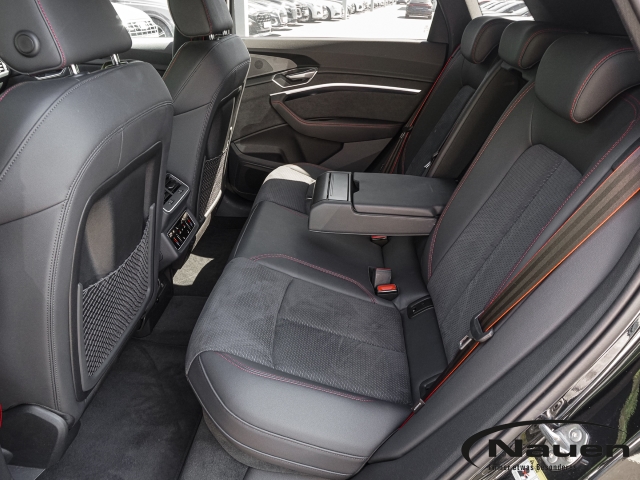Q8 e-tron S line 55 quattro *PANO*HUD*MATRIX*ACC*SHZ+LHZ*