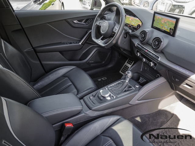 Q2 quattro sport S-Line *AHK*LED*B&O*ACC*NAVI*SHZ*