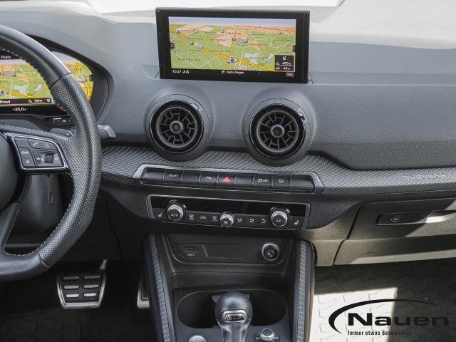 Q2 quattro sport S-Line *AHK*LED*B&O*ACC*NAVI*SHZ*
