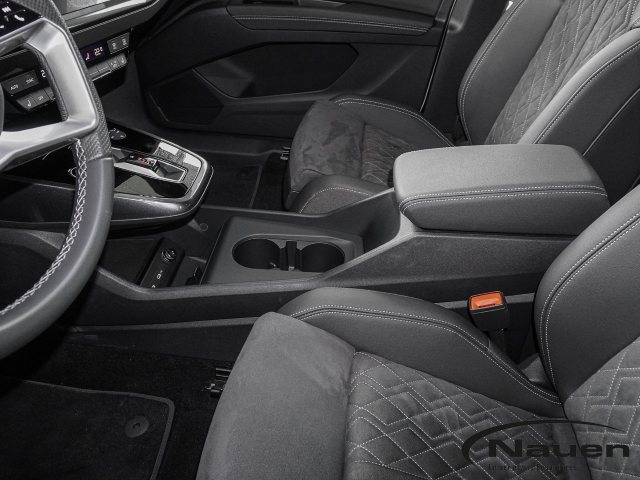 Q4 e-tron Sportback S-Line 45 q 210 kW *AHK*MATRIX*KAMERA*