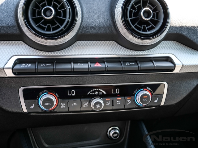 Q2 S line S-tronic *MATRIX*KAMERA*SHZ*