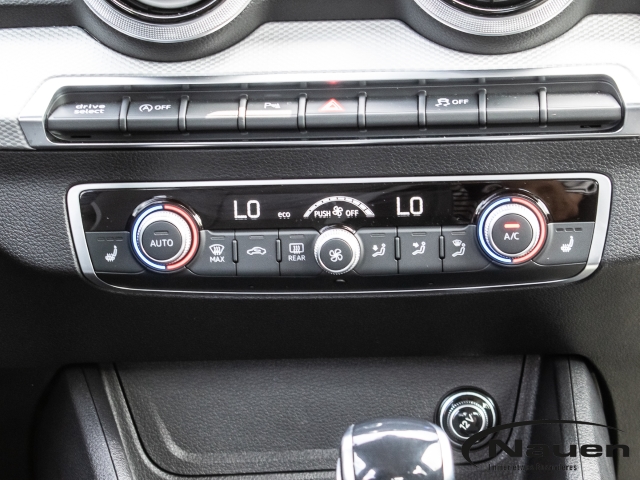 Q2 S line S-tronic *MATRIX*KAMERA*SHZ*INTERFACE*