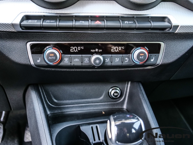 Q2 S line S-tronic *MATRIX*KAMERA*SHZ*INTERFACE*