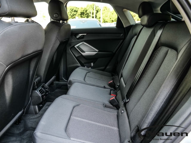 Q3 Sportback S-line *AHK*ACC*NAVI*LED*SPORTSITZE*