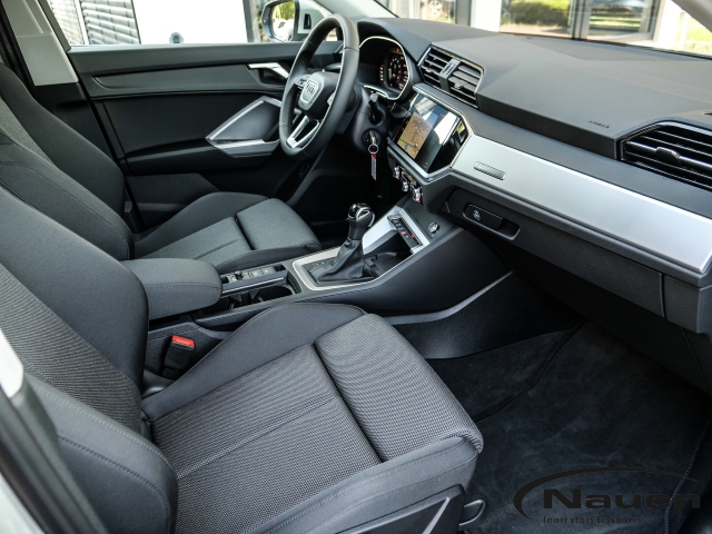 Q3 Sportback S-line *AHK*ACC*NAVI*LED*SPORTSITZE*