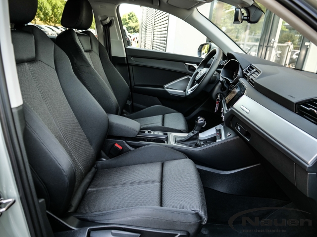 Q3 Sportback S-line *AHK*ACC*NAVI*LED*SPORTSITZE*