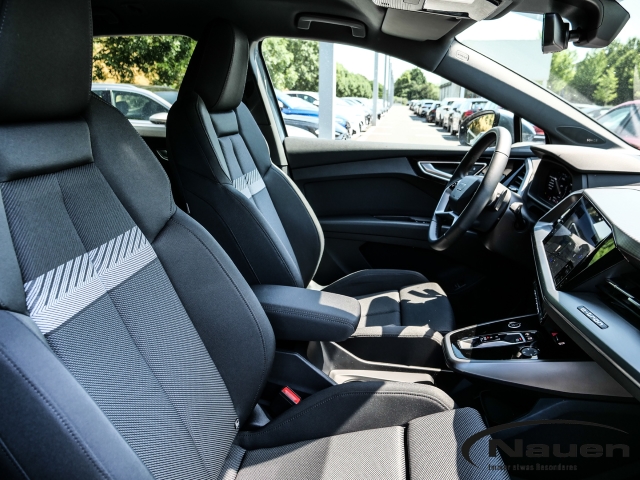 Q4 e-tron 45 210 kW *ACC*SONOS*MAGNETIC*HUD*SHZ+LHZ*