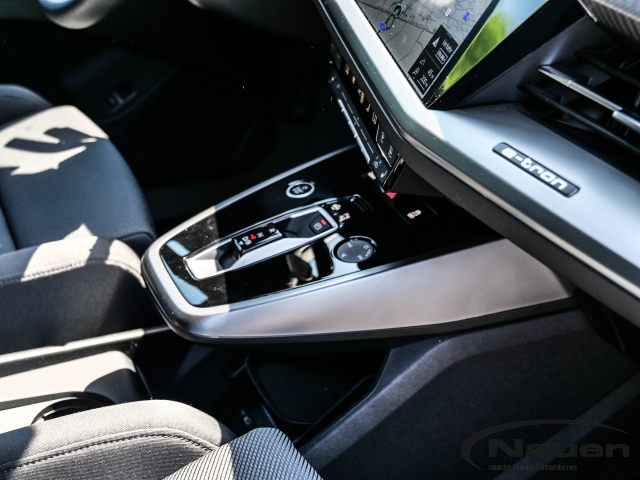 Q4 e-tron 45 210 kW *ACC*SONOS*MAGNETIC*HUD*SHZ+LHZ*