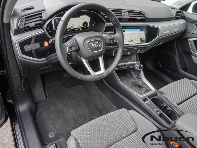 Q3 S-tronic *AHK*NAVI*SHZ*INTERFACE*DESIGN-PAKET*