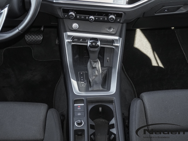 Q3 Sportback quattro S-line +AHK+ST.HZG.+KAMERA+LED+NAVI+