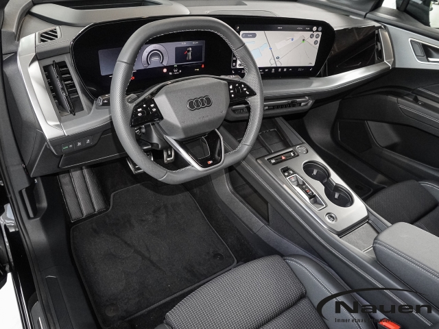 Q4 e-tron performance 210 kW StandHZG AHK- Panod