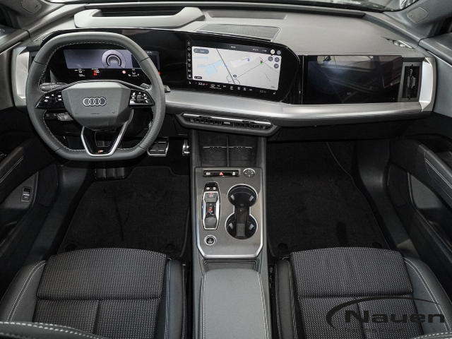 Q4 e-tron performance 210 kW StandHZG AHK- Panod